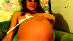 amateur preggo girl in webcam